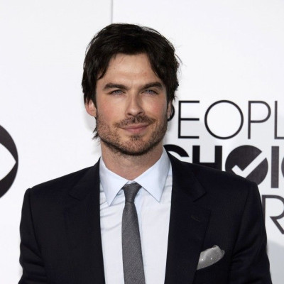 Actor Ian Somerhalder arrives at the 2014 People's Choice Awards 