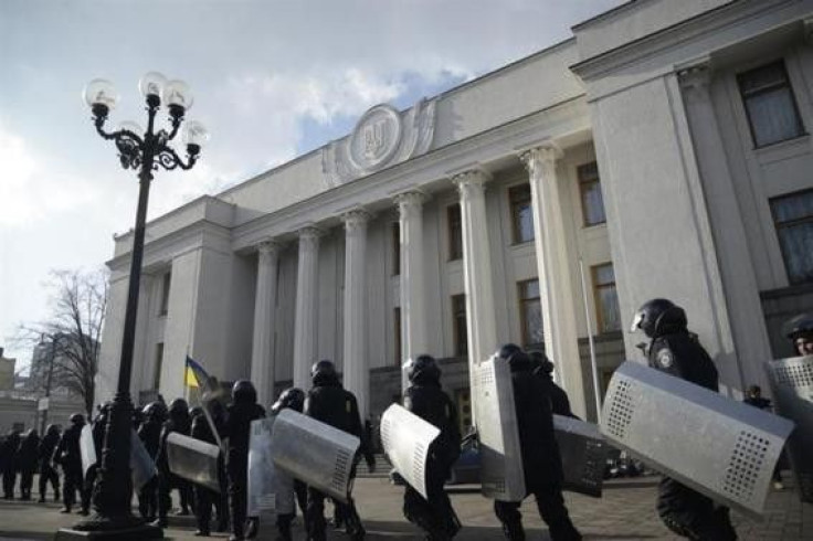 Ukraine Peace Deal Halts Violence but Crowds still Angry