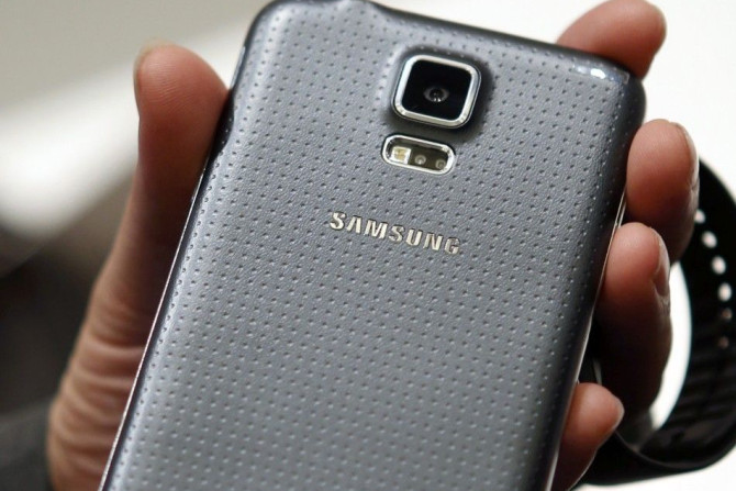 Samsung Galaxy S5 Crystal Edition Teased Online; Tipped to Debut in May