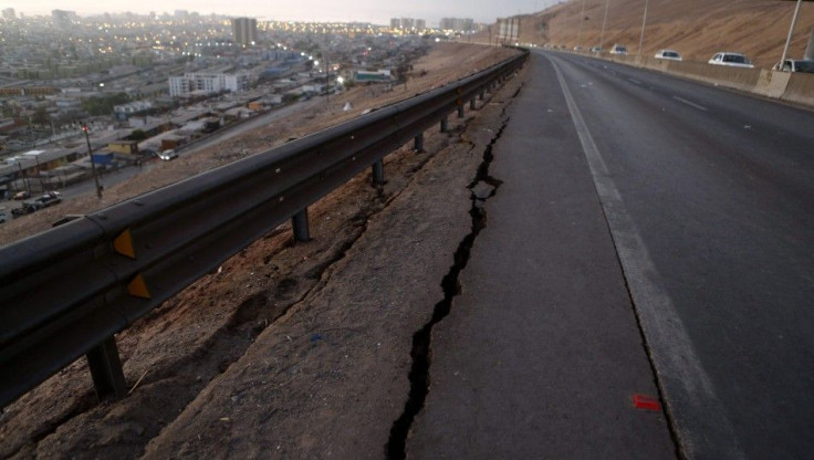 A view of a damaged road to Alto Hospicio commune after an earthquake and tsunami hit the northern port of Iquique April 2, 2014. Chilean authorities on Wednesday were assessing the damage from a massive earthquake that struck off the northern coast, caus