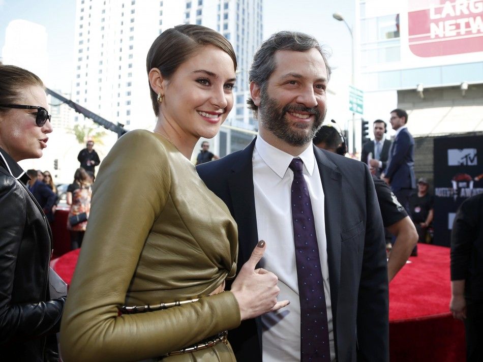 Actress Shailene Woodley poses for a photo with producer Judd Apatow as they arrive at the 2014 MTV Movie Awards in Los Angeles, California  April 13, 2014.  REUTERSLucy Nicholson 