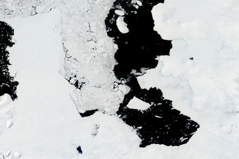 A massive iceberg or ice island of a whooping 255 square miles in size is moving into the ocean off Antarctica. (Photo: NASA/Jeff Schmaltz)