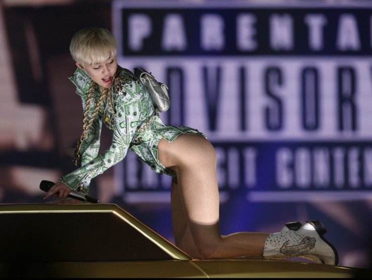 U.S. singer Miley Cyrus performs at the O2 Arena in central London May 6, 2014. REUTERS/Olivia Harris 