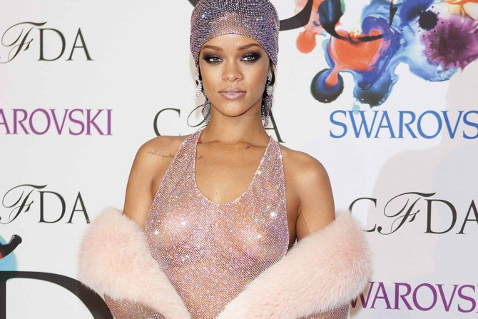 Singer Rihanna arrives for the Council of Fashion Designers of America (CFDA) Awards at Lincoln Center in New York June 2, 2014.