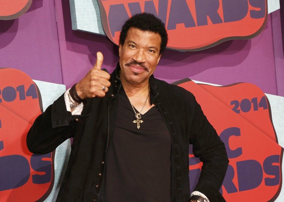 Musician Lionel Richie arrives at the 2014 CMT Music Awards in Nashville