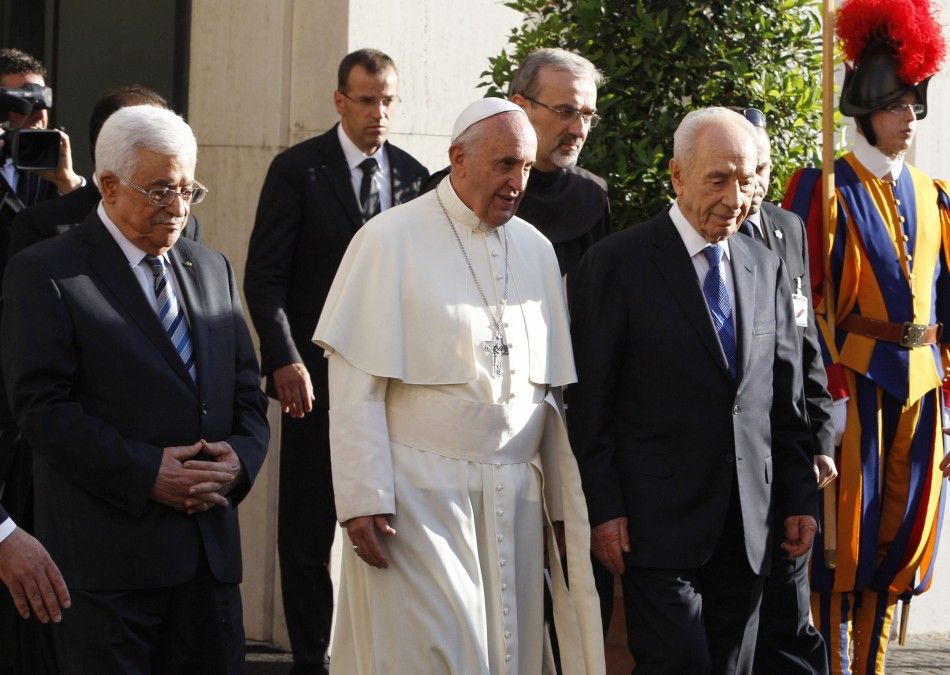 L-R Palestinian President Mahmoud Abbas, Pope Francis and Israeli President Shimon Peres leave the House of Santa Marta at the Vatican June 8, 2014. REUTERSRiccardo De LucaPool VATICAN - Tags RELIGION POLITICS