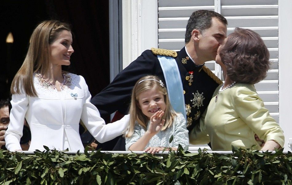 Spains new King Felipe VI, his wife Queen Letizia, Princess Sofia and Queen Sofia