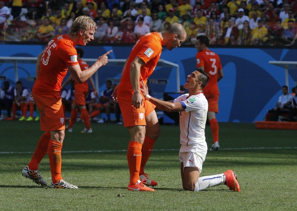 Fifa World Cup 2014 Group B Highlights Netherlands Vs Chile And Spain Vs Australia
