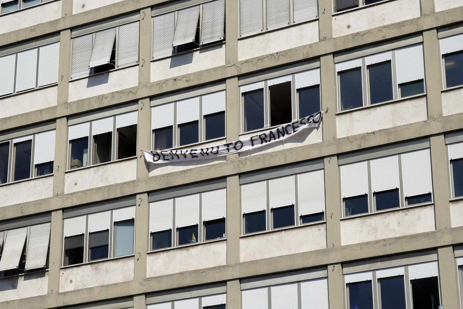 A banner that reads quotWelcome Francisquot hangs outside the windows of Gemelli hospital in Rome June 27, 2014. Pope Francis cancelled a visit to a Rome hospital at the last minute on Friday due to what the Vatican called a quotsudden indisposition
