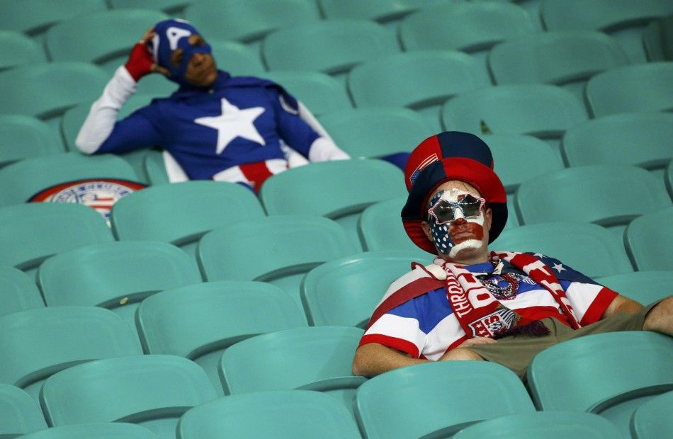 U.S. fans show dejection 
