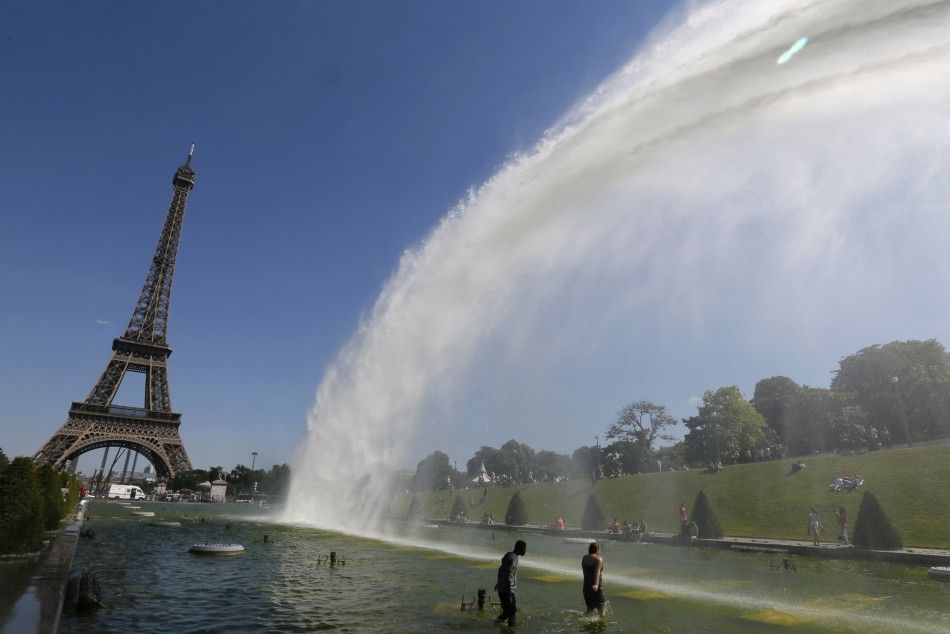 French Police Stops Terrorists Plot to Blow-up Eiffel Tower, Louvre