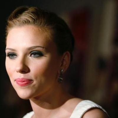 Actress Scarlett Johansson arrives at the Museum of Modern Art in New York City for a special screening of her film &quot;scoop&quot; July 26, 2006.