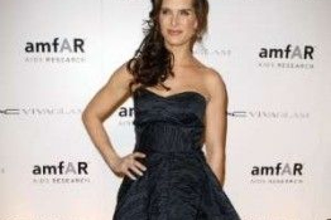 Actress Brooke Shields arrives for the amFAR (The Foundation for AIDS Research) annual gala to kick off Fashion Week in New York February 10, 2010.