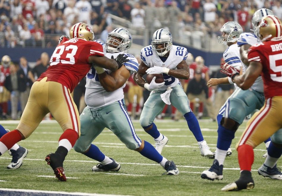 Dallas Cowboys running back DeMarco Murray 29 runs 