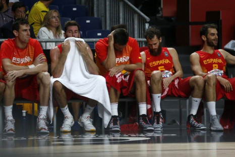 Spain&#039;s players react