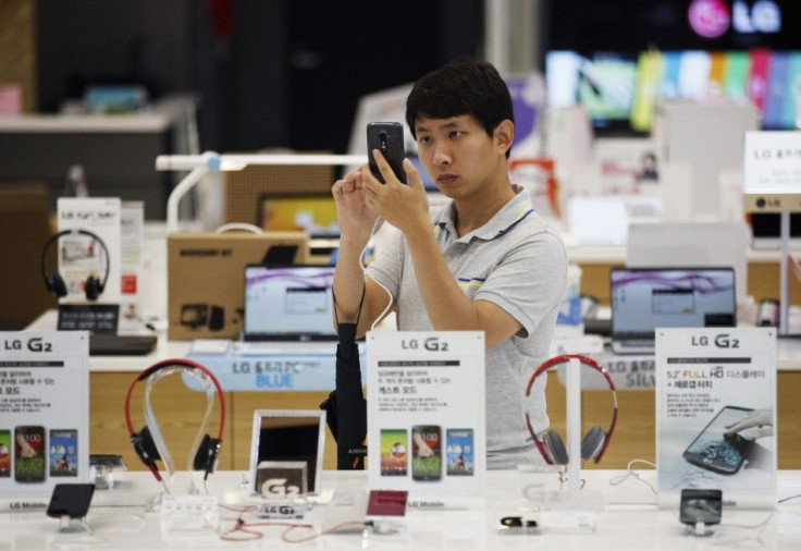 A customer tries out an LG electronics' smart phone