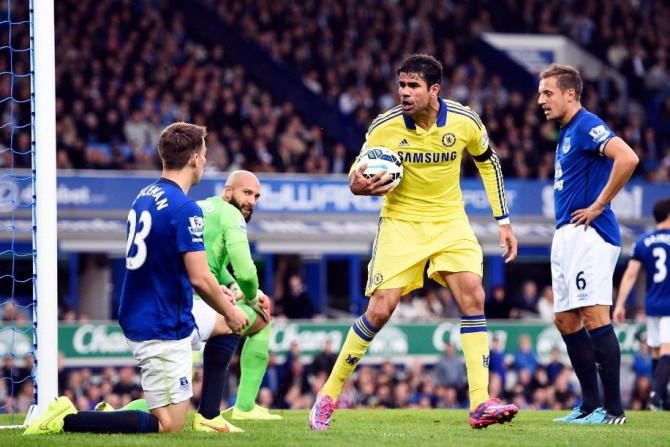 Chelsea's Diego Costa (R) reacts towards Everton's Seamus Coleman (L) after Chelsea scored a goal during their English Premier League soccer match at Goodison Park in Liverpool, northern England August 30, 2014.