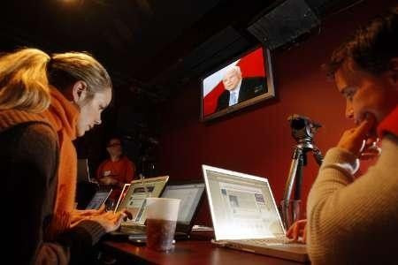 Bloggers Lisa Walker, 32, of Cambridge, Massachusetts