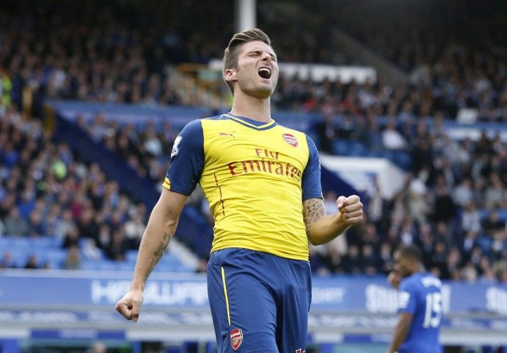 Arsenal&#039;s Olivier Giroud reacts after a missed opportunity to score during their English Premier League soccer match against Everton at Goodison Park in Liverpool, northern England August 23, 2014.
