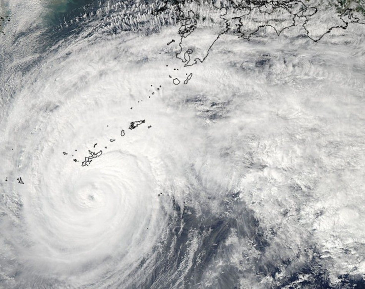 DATE IMPORTED:October 12, 2014A Moderate Resolution Imaging Spectroradiometer (MODIS) image from NASA&#039;s Aqua satellite shows Typhoon Vongfong in the Pacific Ocean, approaching Japan&#039;s main islands on its northward journey October 11, 2014. Pictu