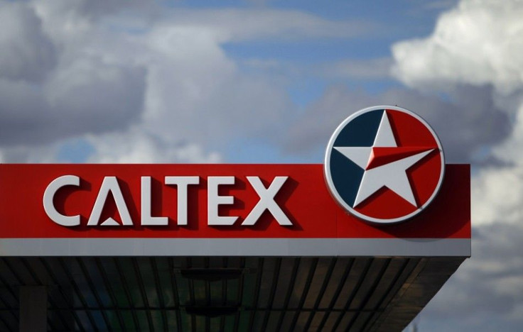 A Caltex sign is seen at a petrol station in Melbourne April 22, 2010. Caltex Australia Ltd, the country's largest refiner, said on Thursday its short-term refiner margin outlook remains challenging, however it was optimistic about its medium to long-term