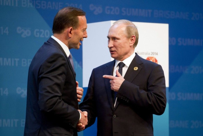 Russia&#039;s President Vladimir Putin is welcomed by Australia&#039;s Prime Minister Tony Abbott