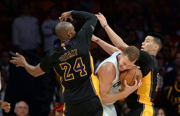 Kobe Bryant and Jeremy Lin defends