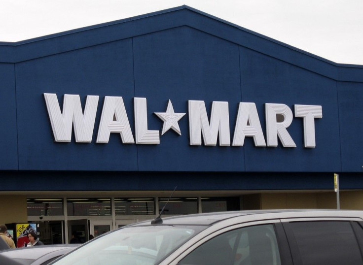 A Wal Mart store front is seen  in Toronto March 5, 2009. Wal-Mart Stores Inc&#039;s Canadian division has announced it will close its six Sam&#039;s Club locations in Ontario to focus instead on opening more Wal-Mart supercenters.  REUTERS/ Mike Cassese