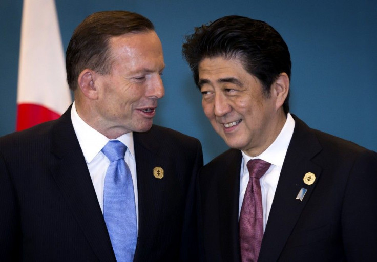 Australia&#039;s Prime Minister Tony Abbott speaks with Japan&#039;s Prime Minister Shinzo Abe