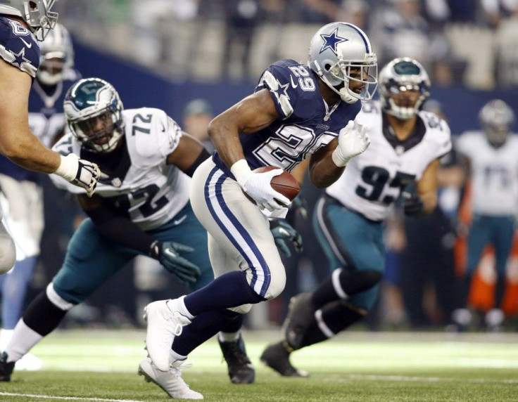 Nov 27, 2014; Arlington, TX, USA; Dallas Cowboys running back DeMarco Murray (29) runs the ball against the Philadelphia Eagles in the first quarter at AT&T Stadium.