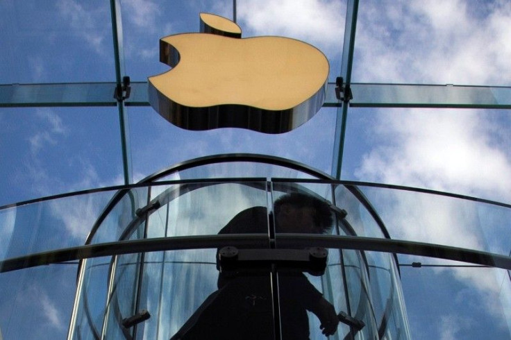 An Apple Store In Fifth Avenue In Manhattan, New York