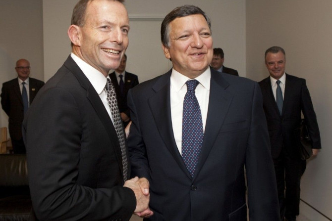 President of the European Commission Jose Manuel Barroso (R) and Australian opposition leader Tony Abbott