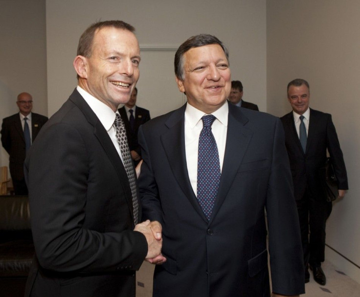 President of the European Commission Jose Manuel Barroso (R) and Australian opposition leader Tony Abbott