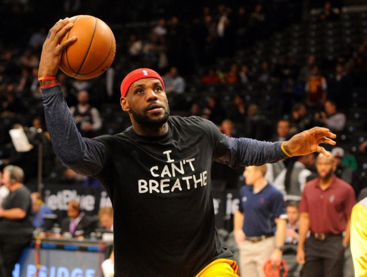 Cleveland Cavaliers forward LeBron James (23) wears an &quot; I Can't Breathe&quot; t-shirt during warm ups prior to the game against the Brooklyn Nets at Barclays Center.