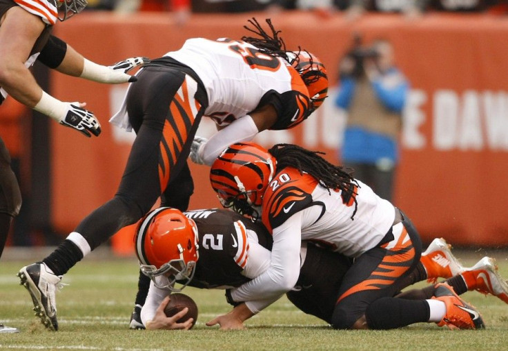 Johnny Manziel tackled by Reggie Nelson