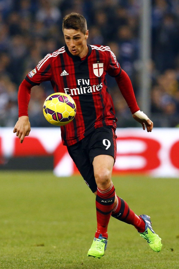 AC Milan&#039;s Fernando Torres controls the ball during their Italian Serie A soccer match against Sampdoria at Luigi Ferraris Stadium in Genoa November 8, 2014.