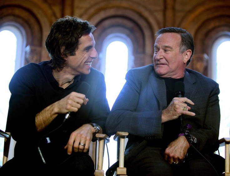 Actors (L-R) Ben Stiller and Robin Williams answer reporters questions in the Smithsonian Castle during a news conference to discuss their new movie, &quot;A Night at the Museum: Battle of the Smithsonian&quot; in Washington, May 15, 2009.  REUTERS/Robert