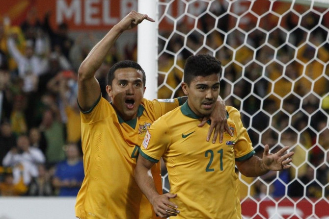 Australia&#039;s Massimo Luongo (R) celebrates his goal with teammate Tim Cahill during their Asian Cup Group A soccer match against Kuwait at the Rectangular stadium in Melbourne January 9, 2015.