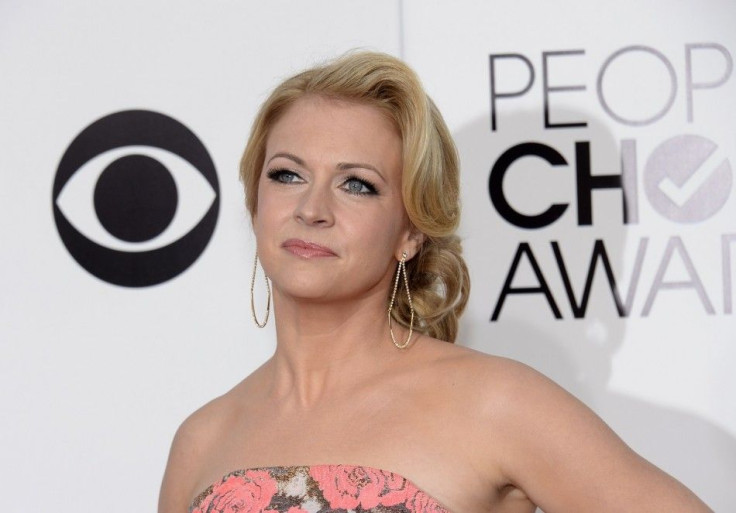 Actress Melissa Joan Hart poses as she arrives at the 2014 People&#039;s Choice Awards in Los Angeles, California January 8, 2014.