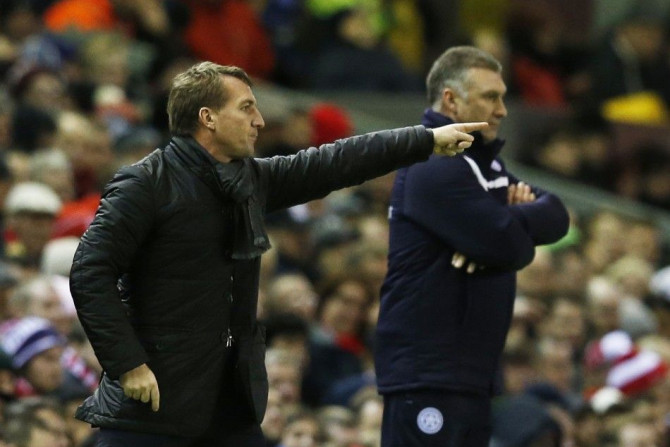 Liverpool manager Brendan Rodgers gives instructions to his players during their English Premier League soccer match against Leicester City at Anfield in Liverpool, northern England January 1, 2015.