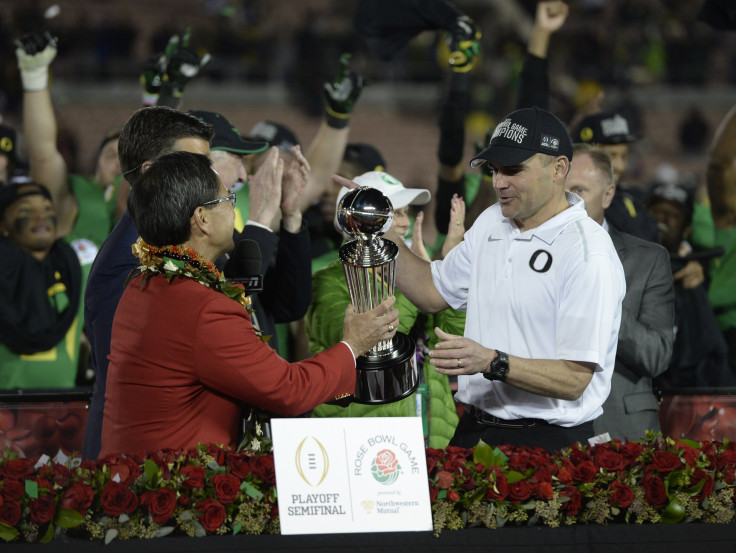 Oregon Ducks head coach Mark Helfrich