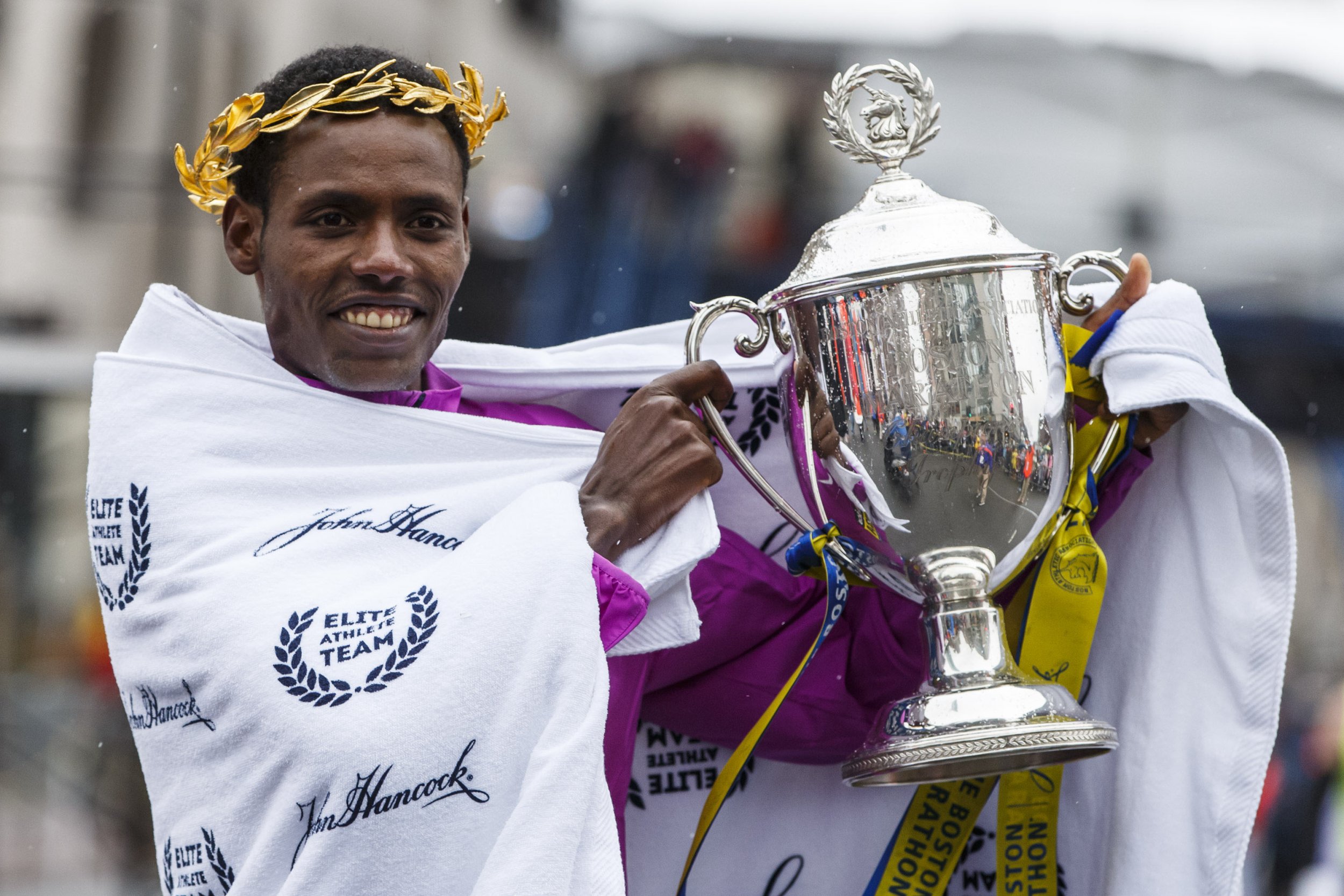 Ethiopia's Lelisa Desisa, Kenya's Caroline Rotch Win Boston Marathon 2015