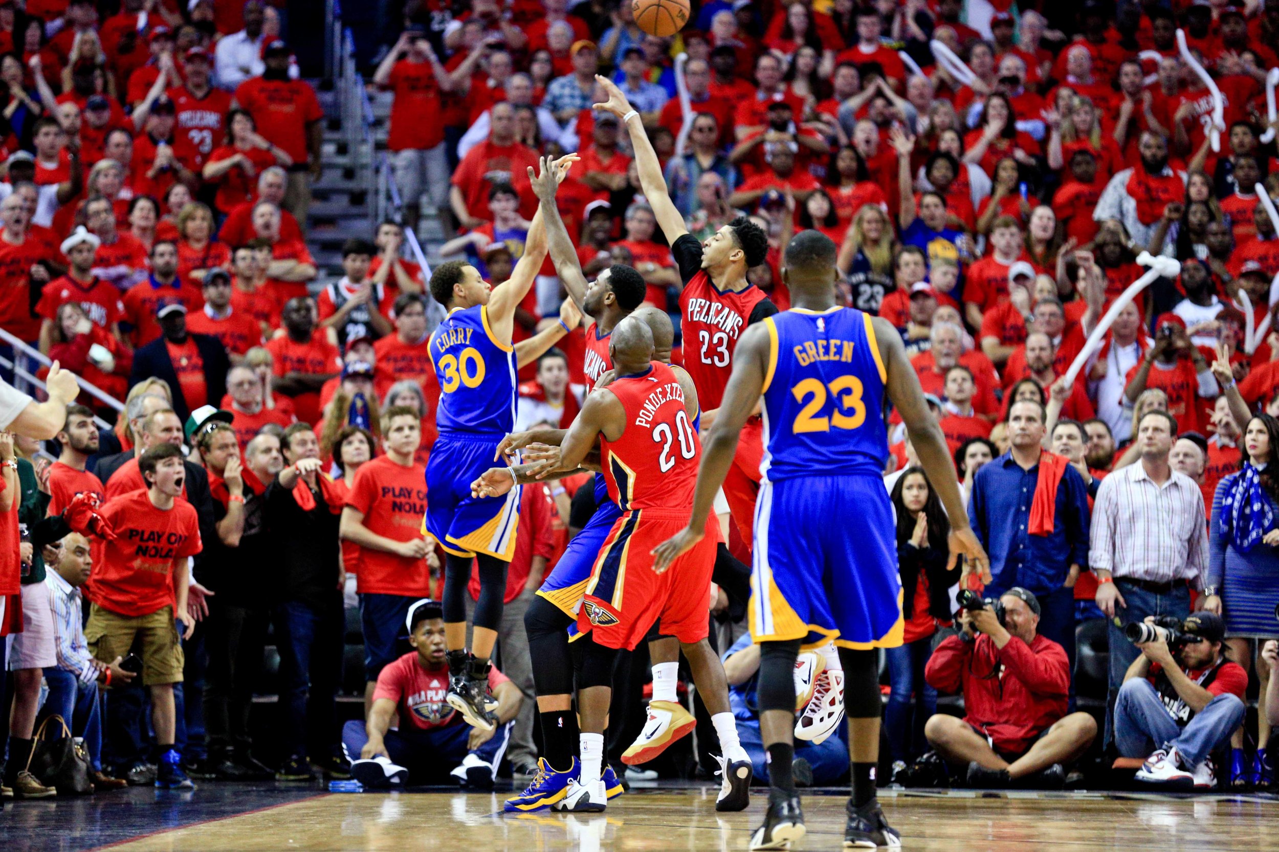 Stephen Curry, Golden State Warriors Mount Mighty Comeback, Beat New ...