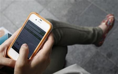 texting on iphone