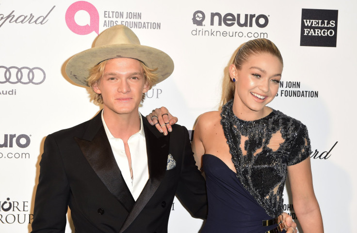 [7:39] Model Gigi Hadid and boyfriend Cody Simpson arrive at the 2015 Elton John AIDS Foundation Oscar Party 