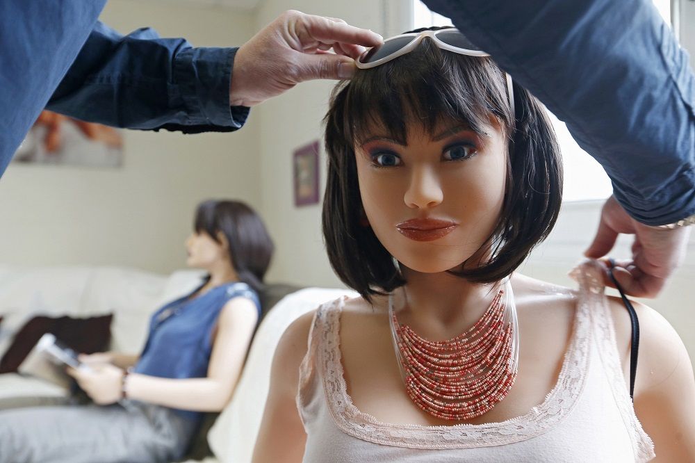 California Company To Make Sex Dolls That Could Talk And Think