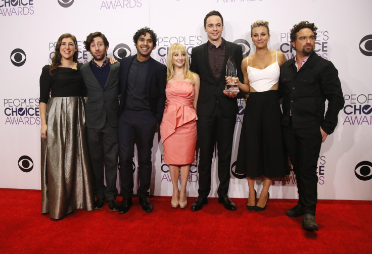 The cast of the CBS comedy series "The Big Bang Theory" pose with their award for Favorite TV Show during the 2015 People's Choice Awards in Los Angeles