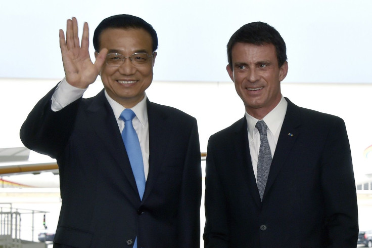 Chinese Prime Minister Li Keqiang (L), and French Prime Minister Manuel Valls