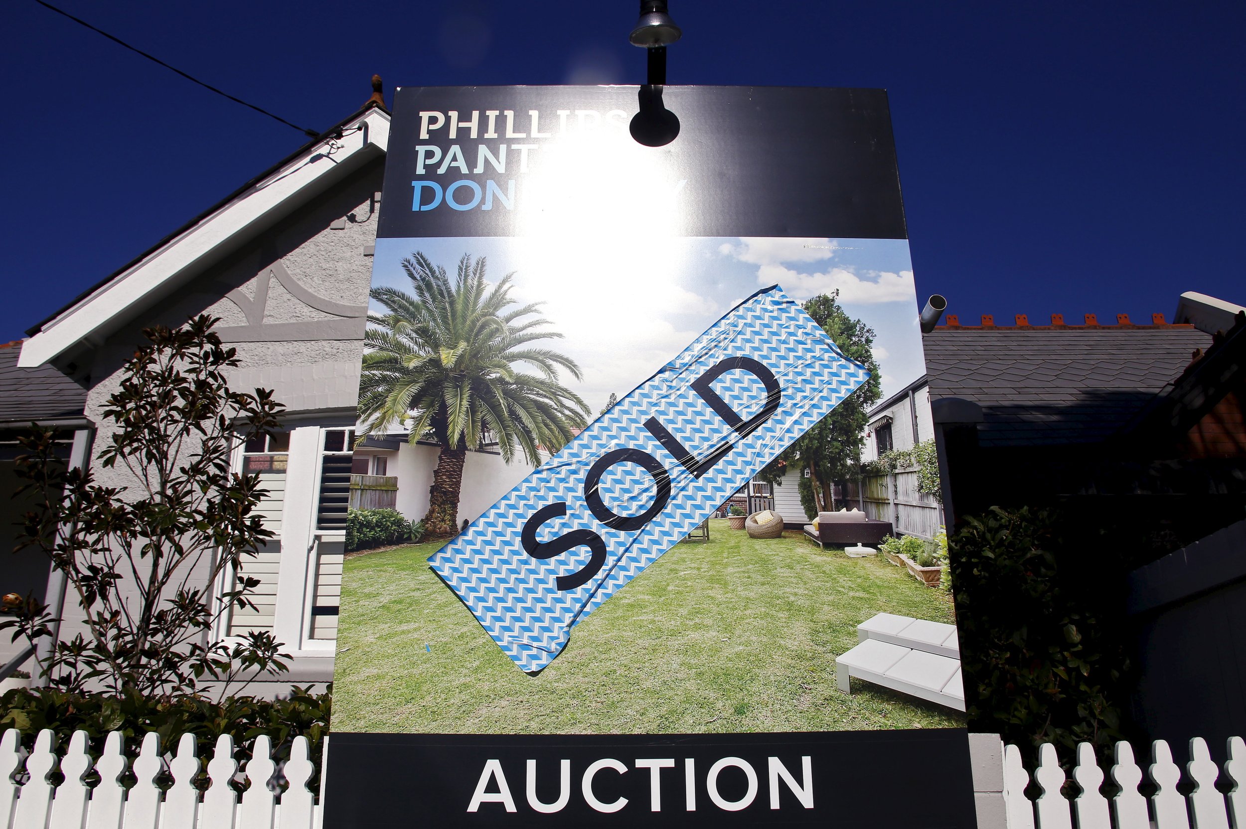 Melbourne Home Auctions Go Higher As Spring Approaches