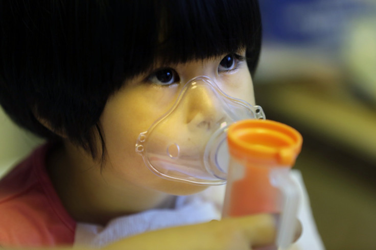 Child receives nebulizer therapy